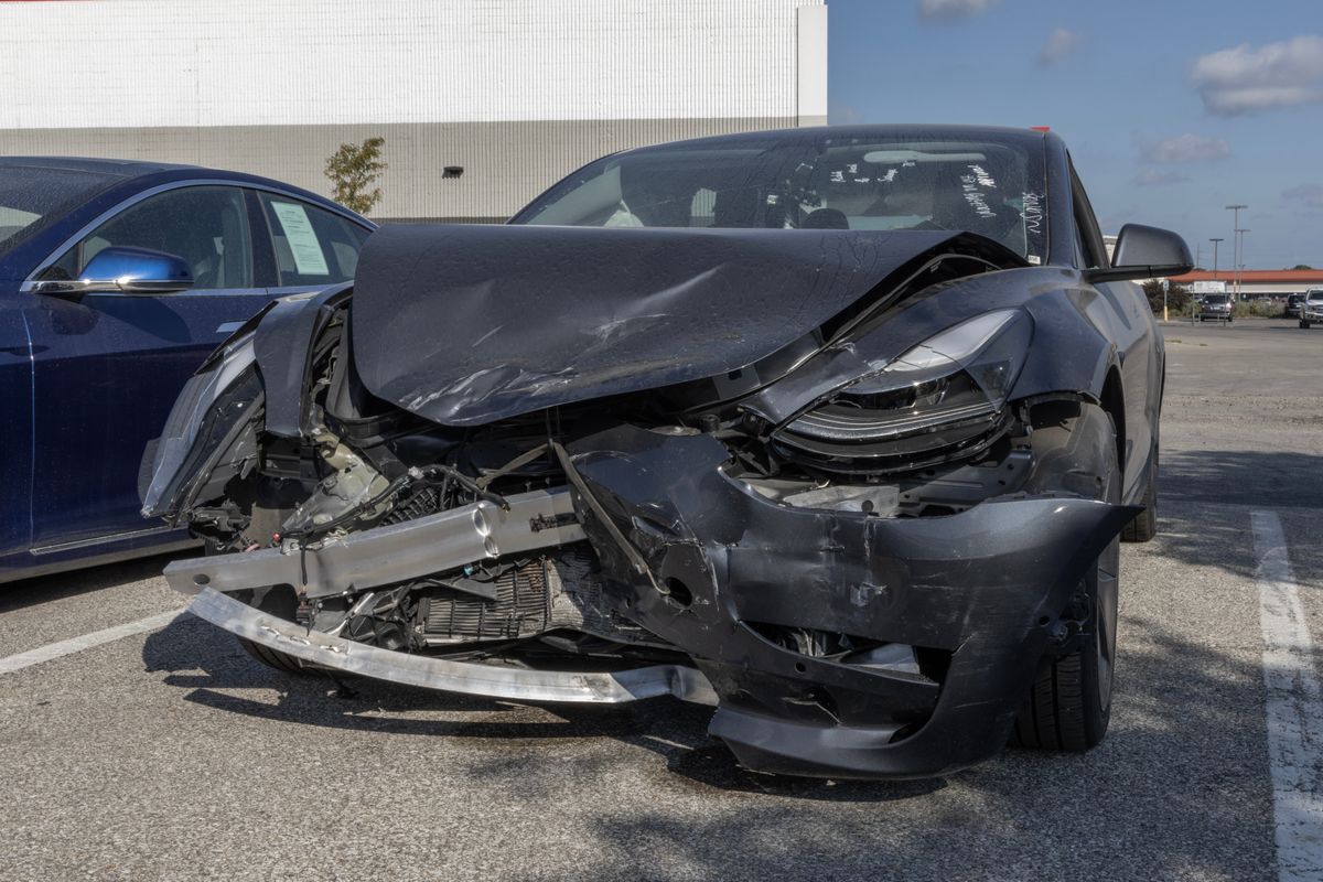 Tesla accidentée