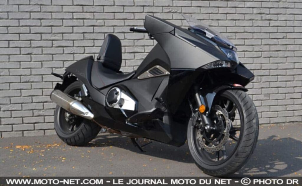 Honda NM4 Vultus (2014)